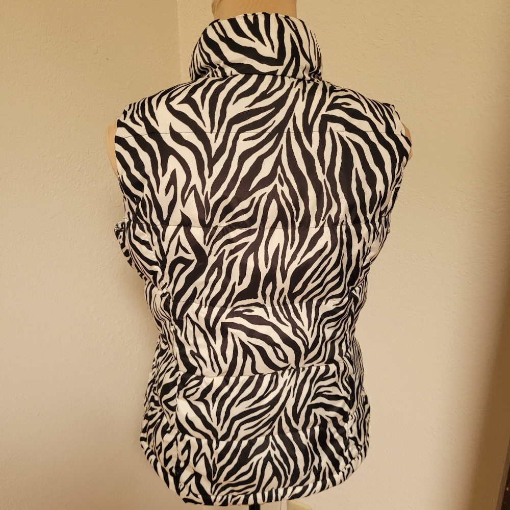 Charter Club Black & White Zebra Print Puffer Vest - Picture 5 of 5